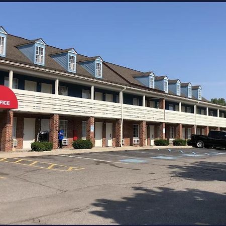 Travelodge By Wyndham Canton-Livonia Area, Mi Exterior foto